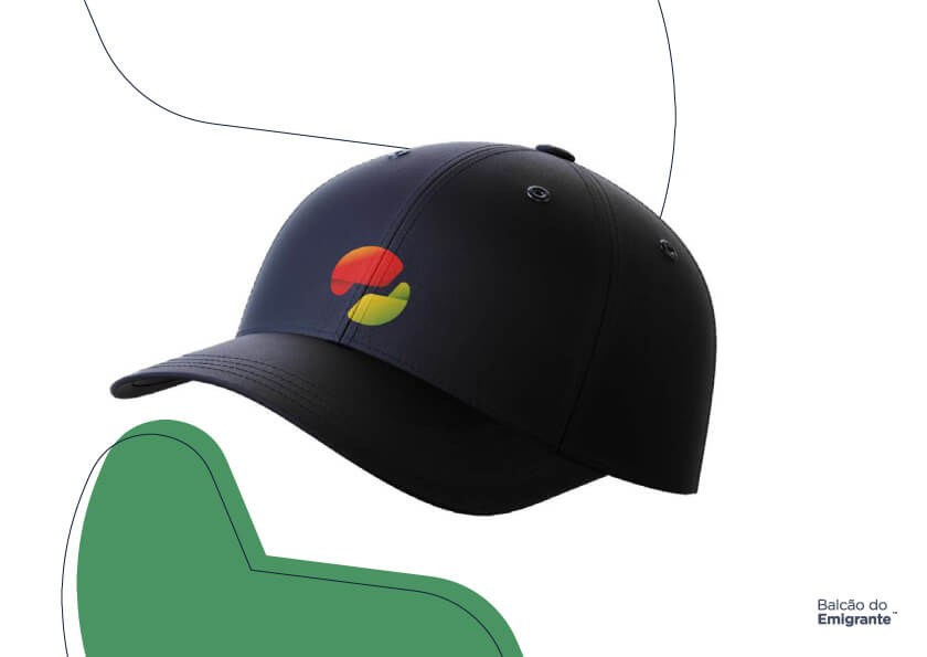 Boné azul - Balcão do Emigrante
